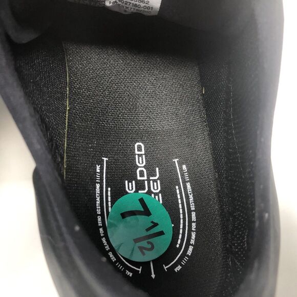 Under Armour Magnetico Elite 3 FG Womens Soccer Cleats Sz 7.5 NEW 3027160 001 - Picture 10 of 10